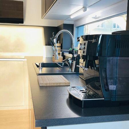 House Flow, 3 Room With Terrace, Free 2 Parking Bratislava Eksteriør billede