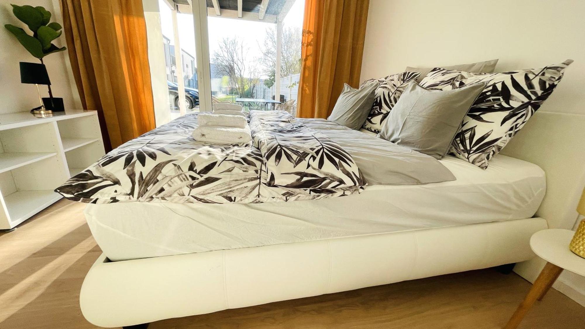 House Flow, 3 Room With Terrace, Free 2 Parking Bratislava Eksteriør billede