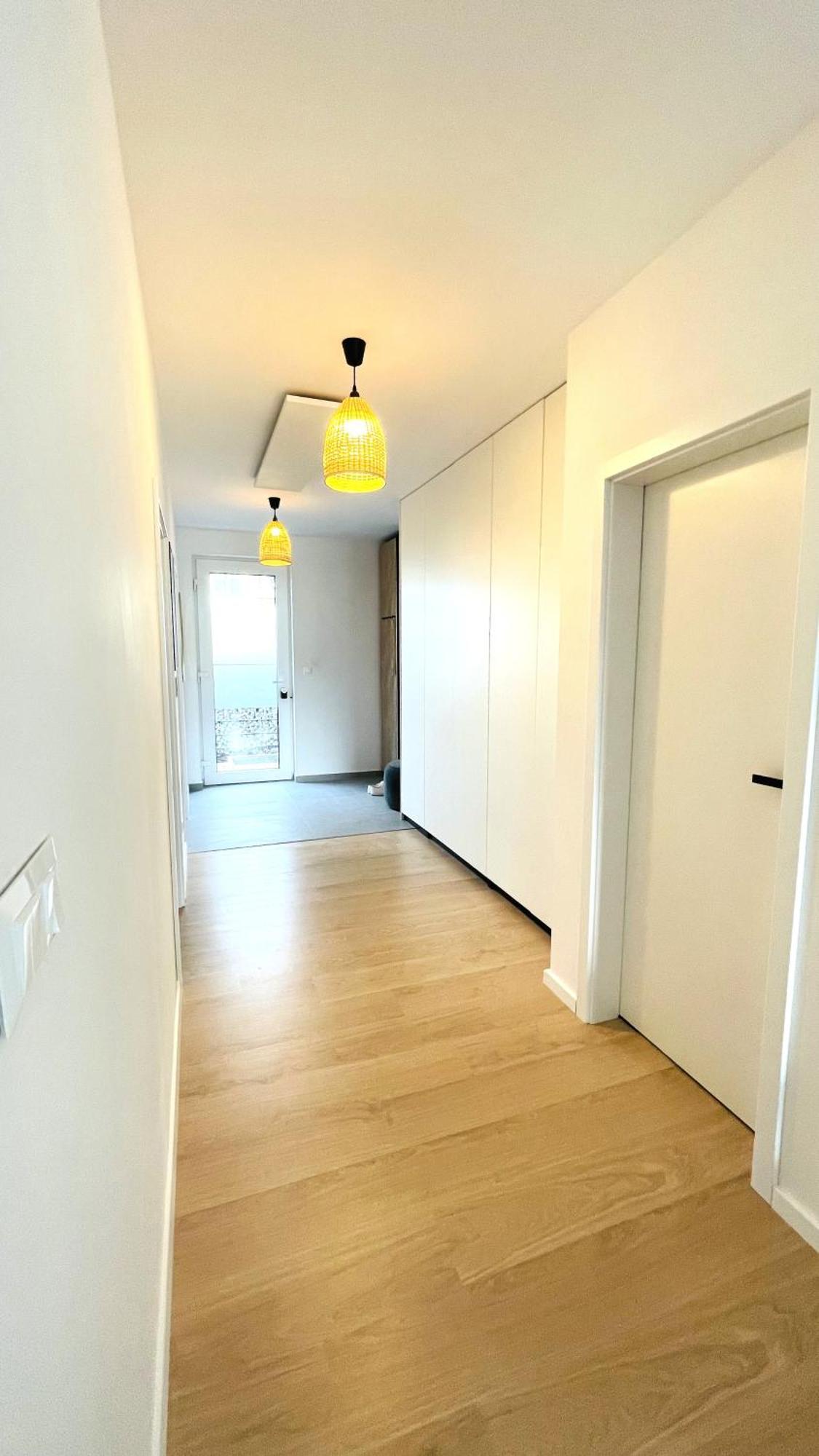 House Flow, 3 Room With Terrace, Free 2 Parking Bratislava Eksteriør billede