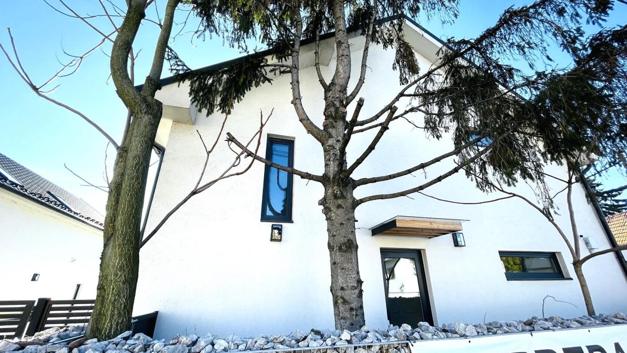 House Flow, 3 Room With Terrace, Free 2 Parking Bratislava Eksteriør billede