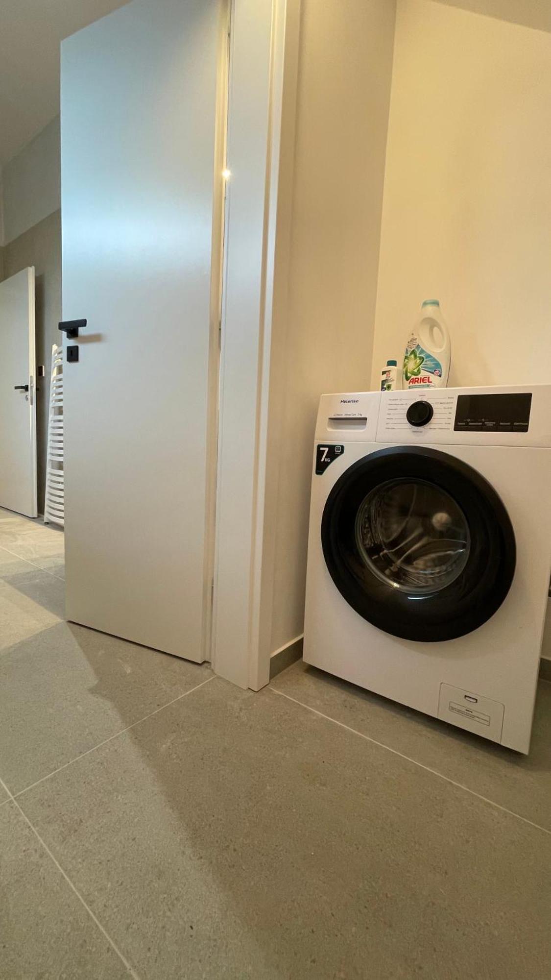 House Flow, 3 Room With Terrace, Free 2 Parking Bratislava Eksteriør billede
