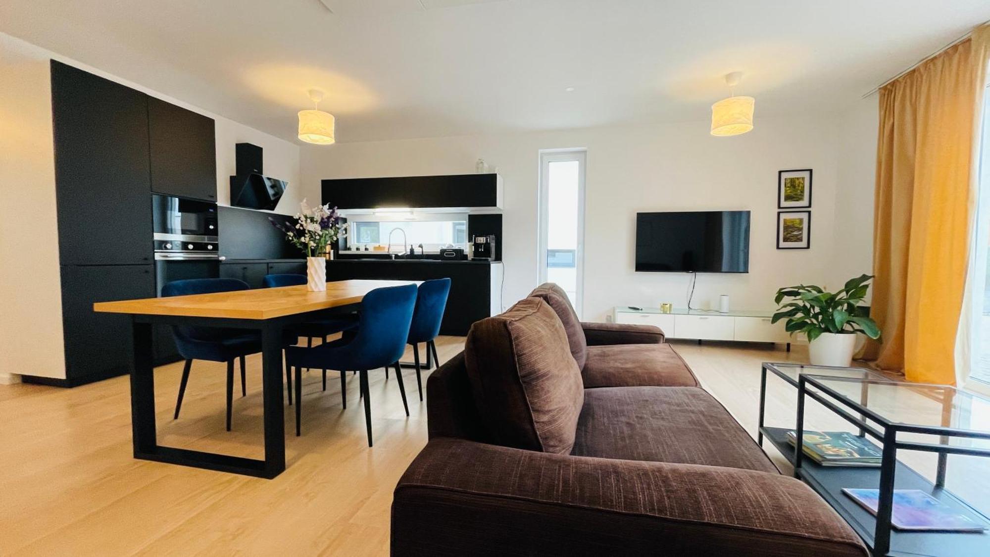 House Flow, 3 Room With Terrace, Free 2 Parking Bratislava Eksteriør billede