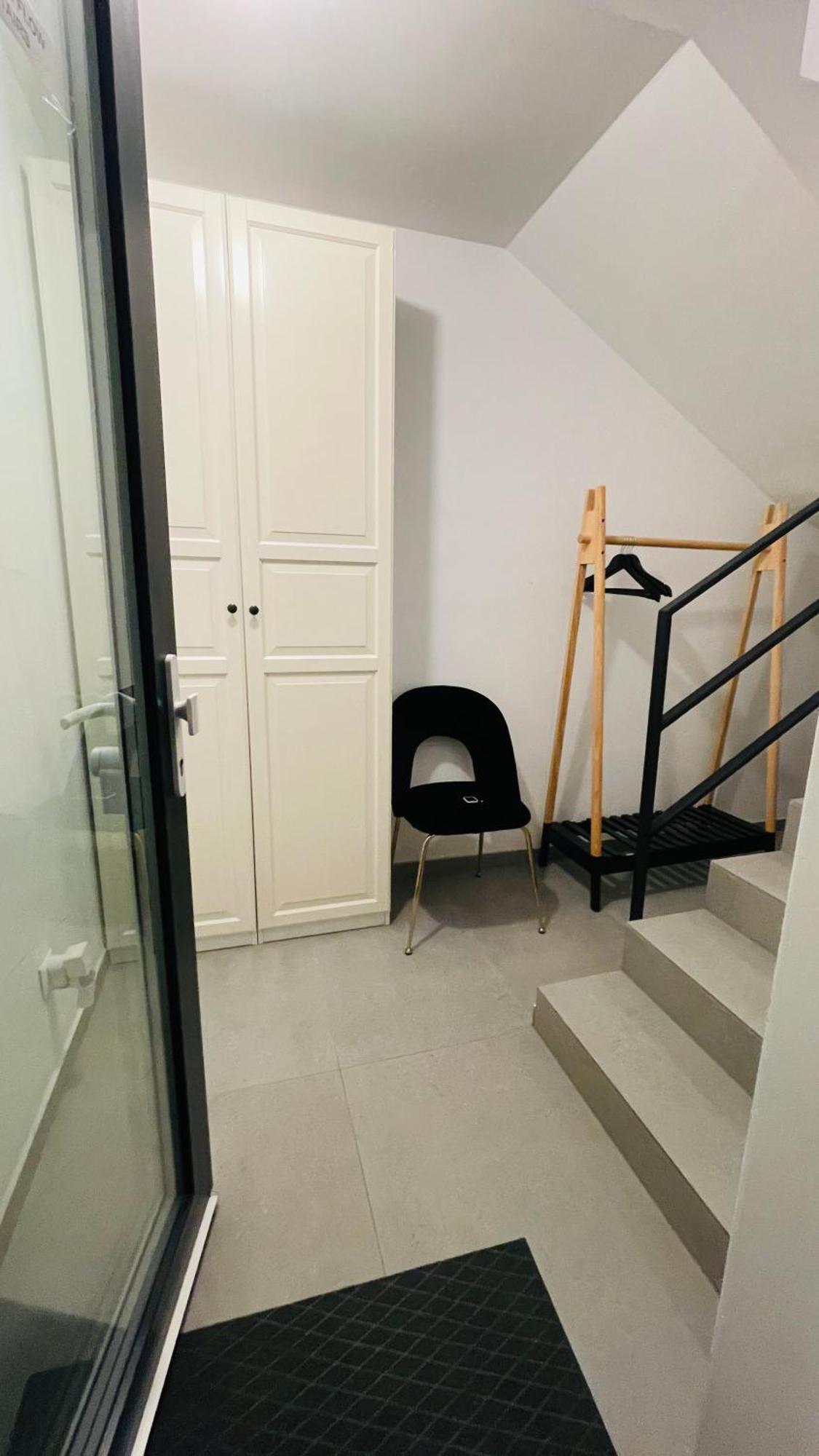 House Flow, 3 Room With Terrace, Free 2 Parking Bratislava Eksteriør billede