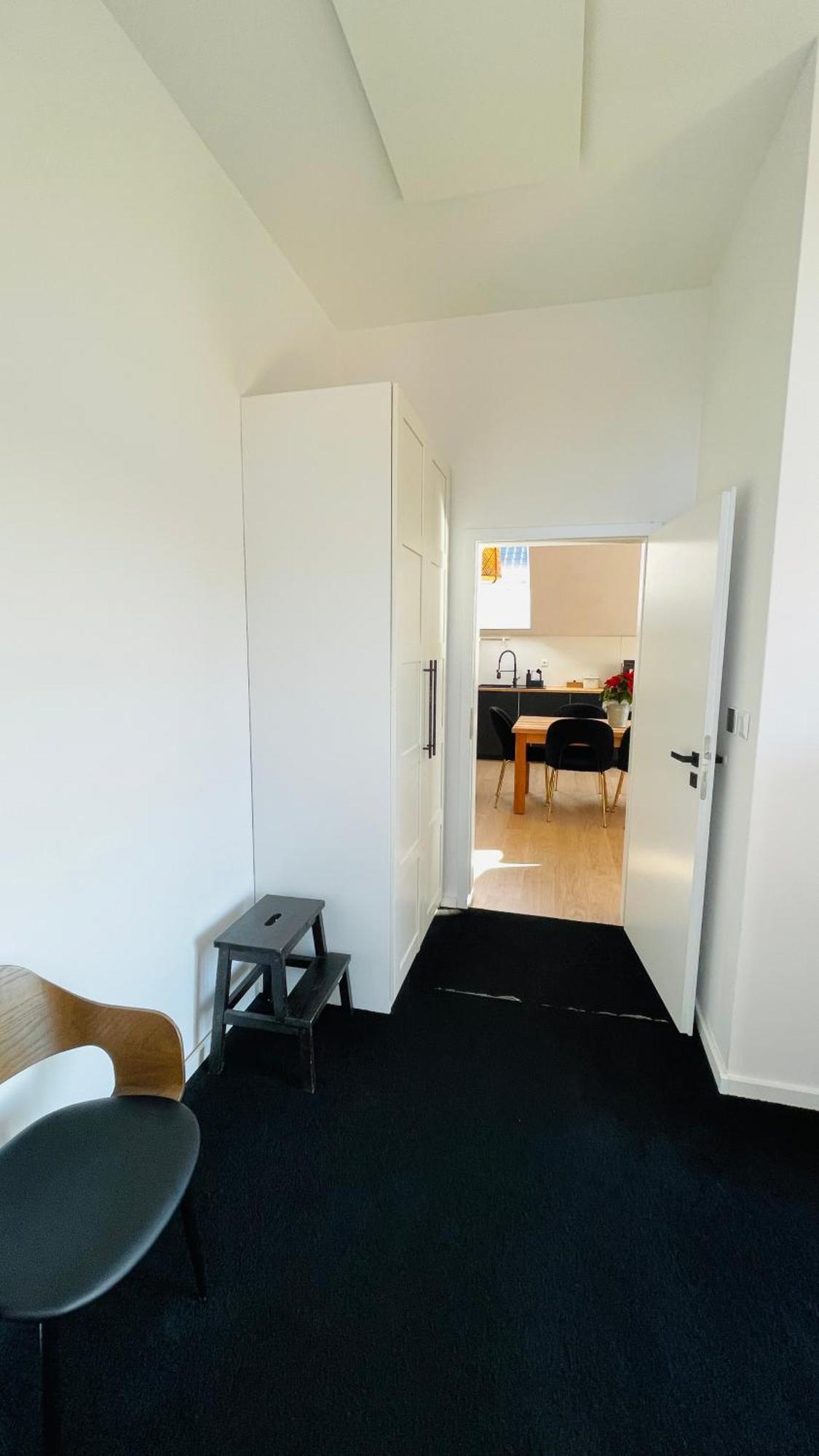 House Flow, 3 Room With Terrace, Free 2 Parking Bratislava Eksteriør billede