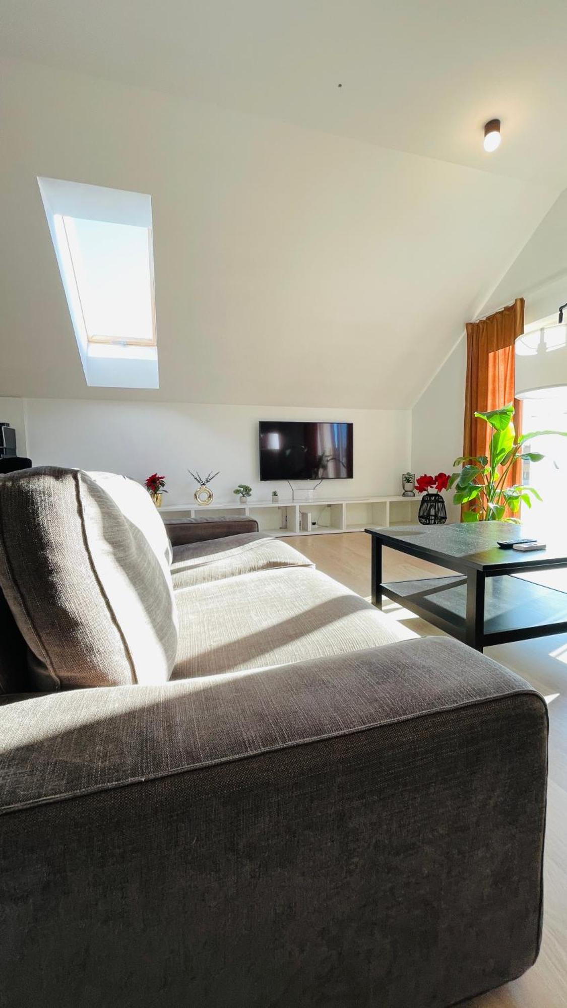 House Flow, 3 Room With Terrace, Free 2 Parking Bratislava Eksteriør billede