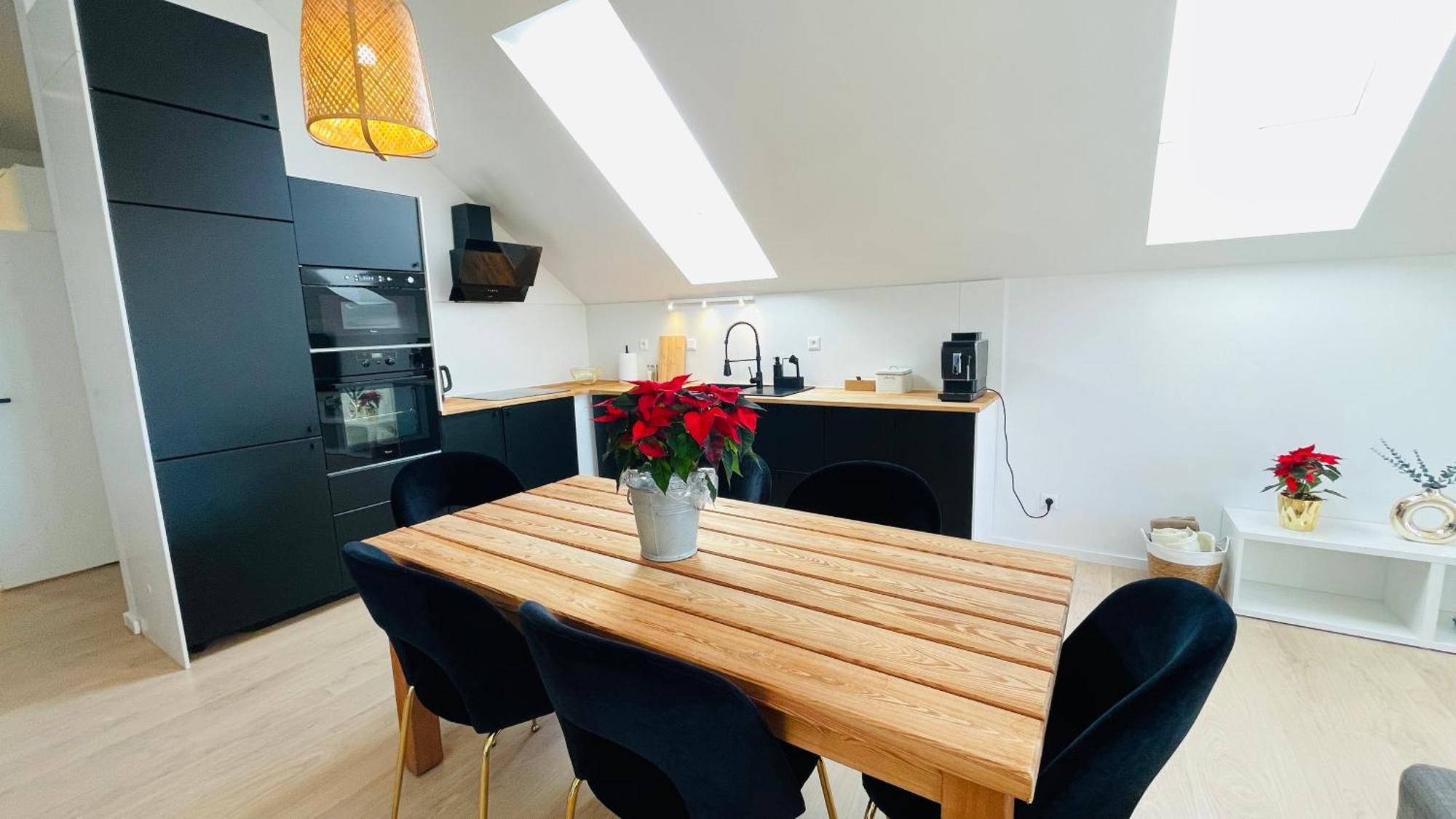 House Flow, 3 Room With Terrace, Free 2 Parking Bratislava Eksteriør billede