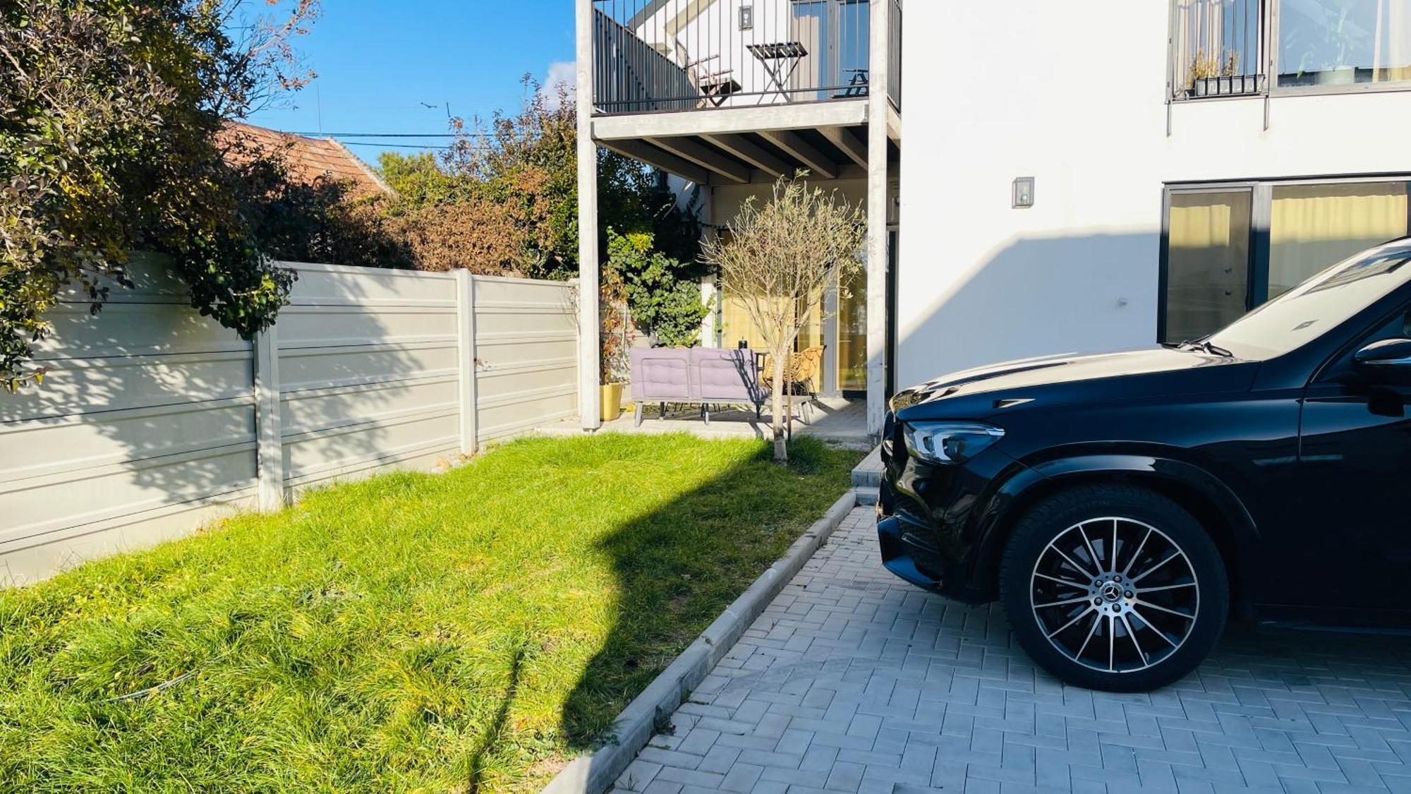 House Flow, 3 Room With Terrace, Free 2 Parking Bratislava Eksteriør billede
