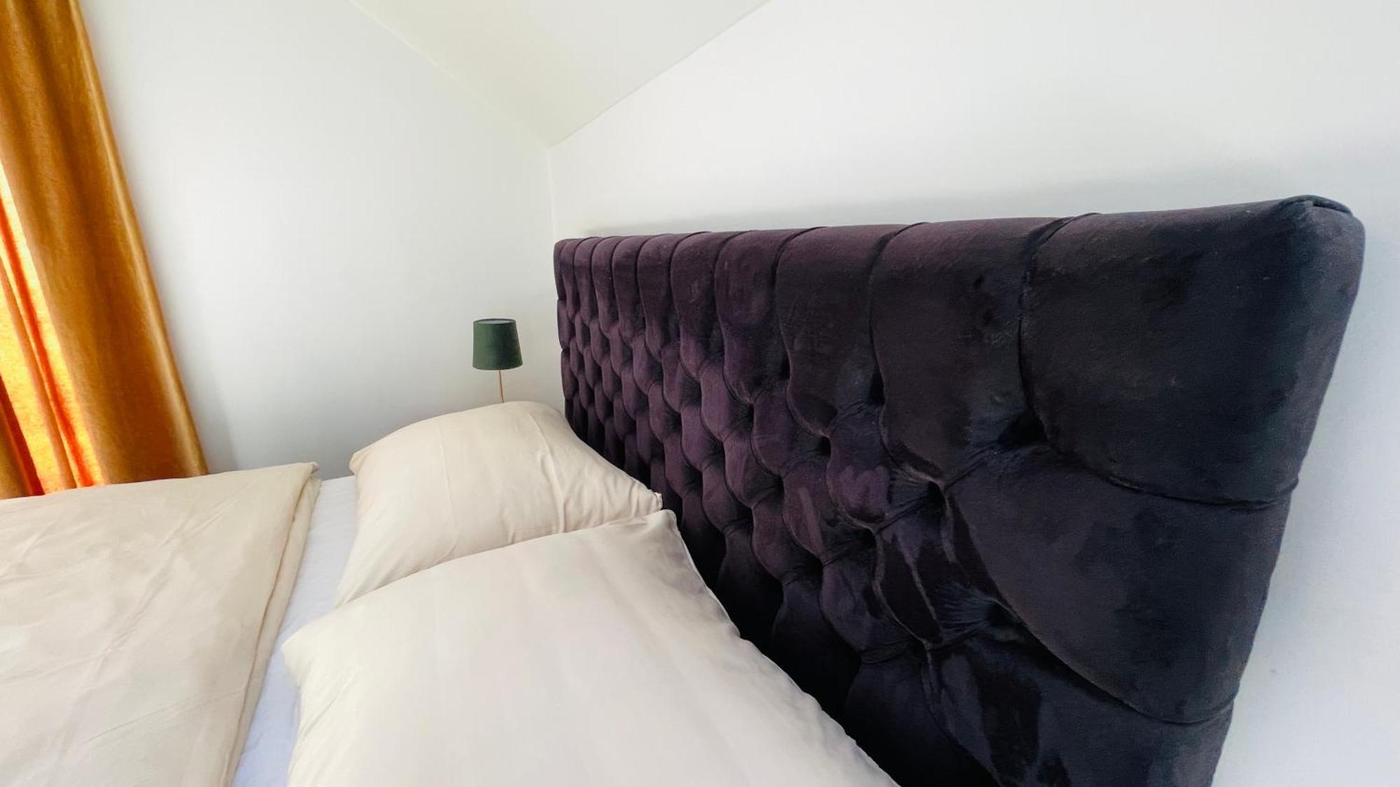 House Flow, 3 Room With Terrace, Free 2 Parking Bratislava Eksteriør billede
