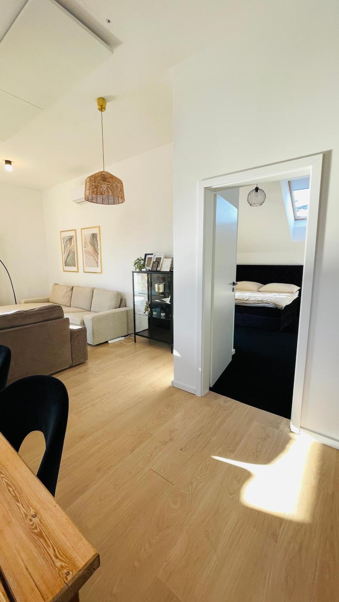 House Flow, 3 Room With Terrace, Free 2 Parking Bratislava Eksteriør billede