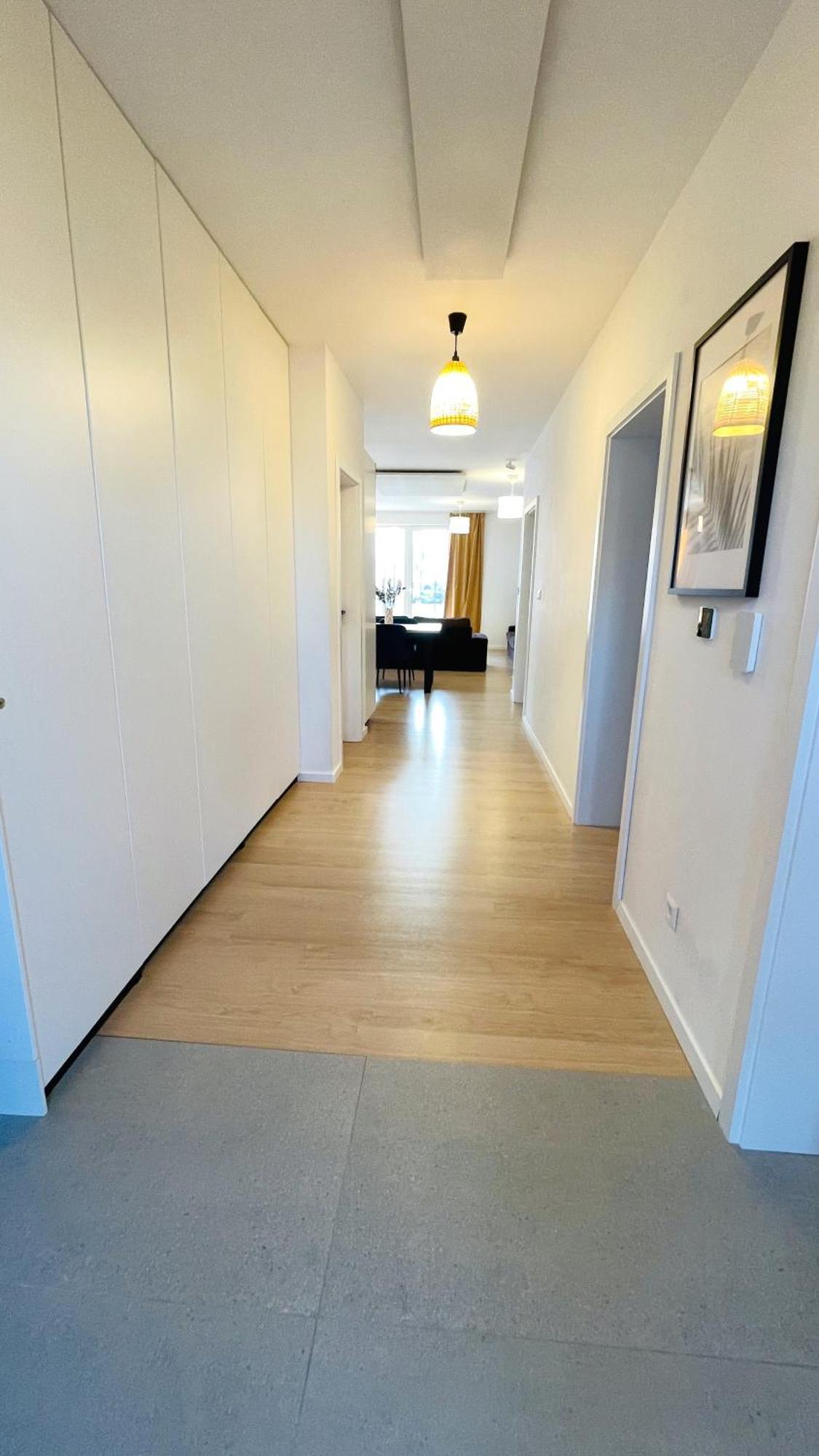 House Flow, 3 Room With Terrace, Free 2 Parking Bratislava Eksteriør billede