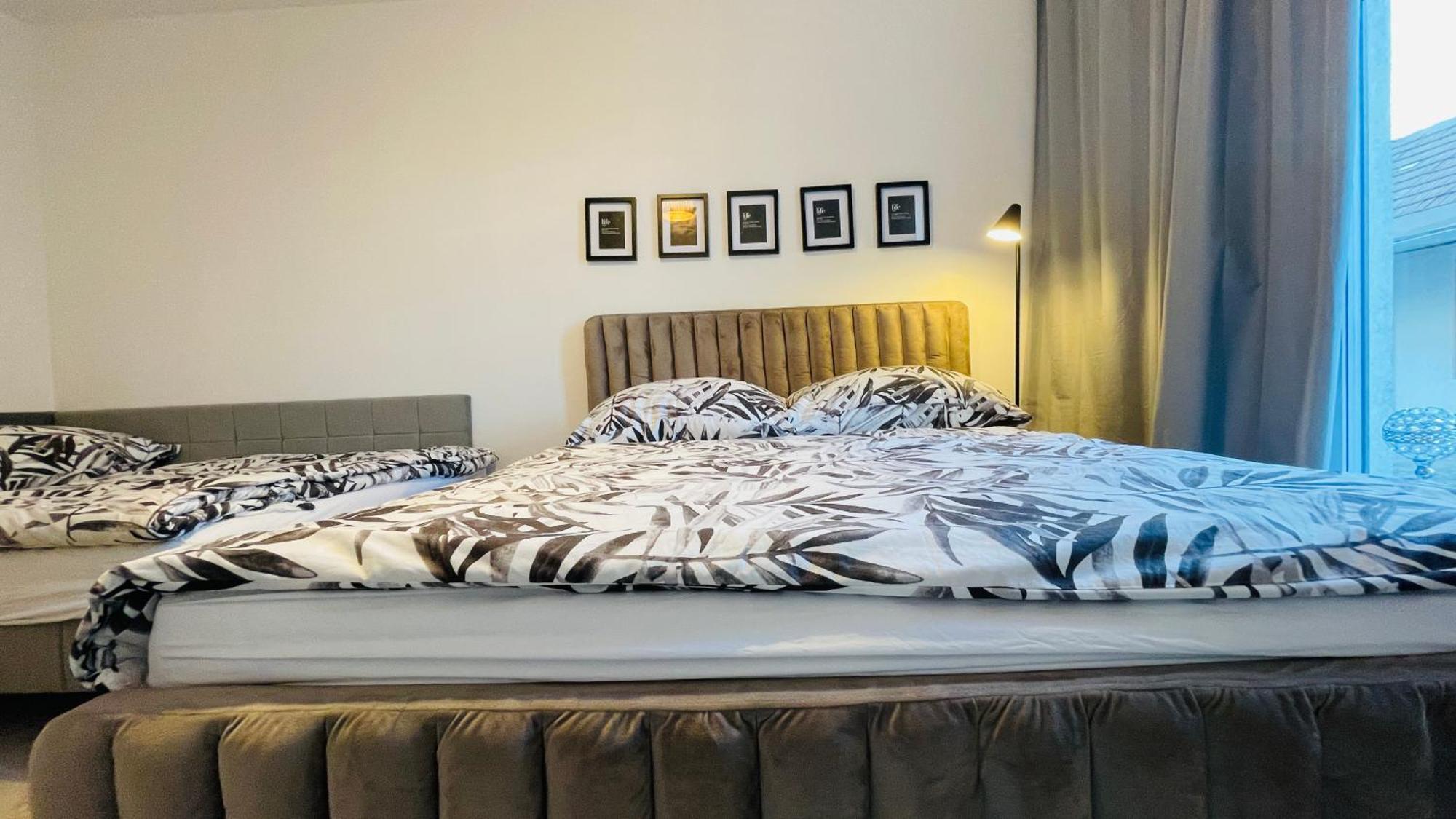 House Flow, 3 Room With Terrace, Free 2 Parking Bratislava Eksteriør billede