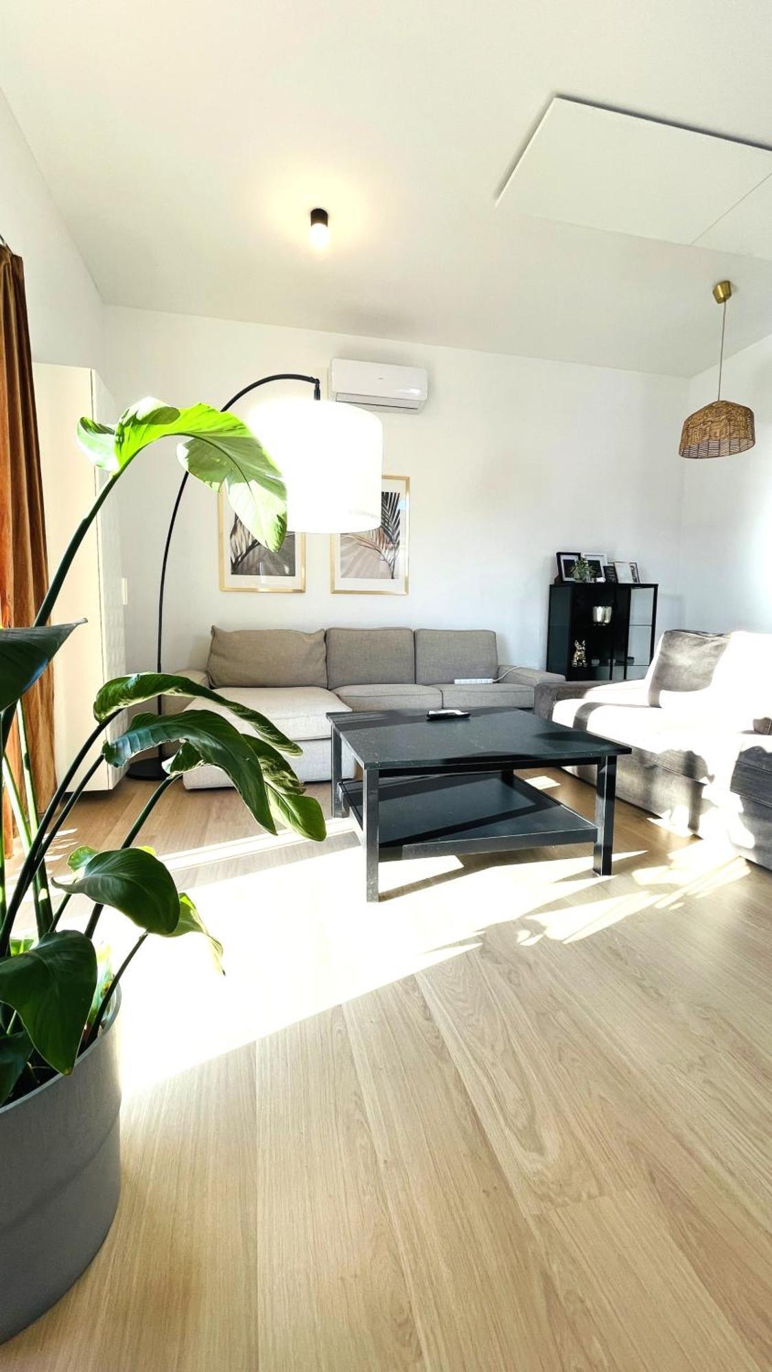 House Flow, 3 Room With Terrace, Free 2 Parking Bratislava Eksteriør billede